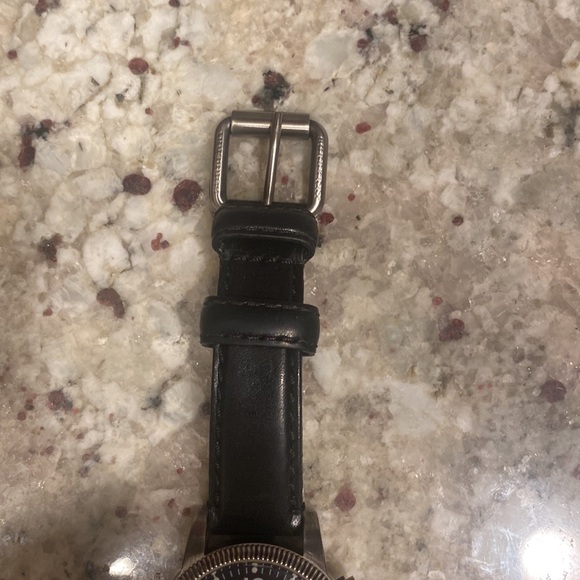 Burberry chronograph watch w/ leather band - Picture 3 of 6